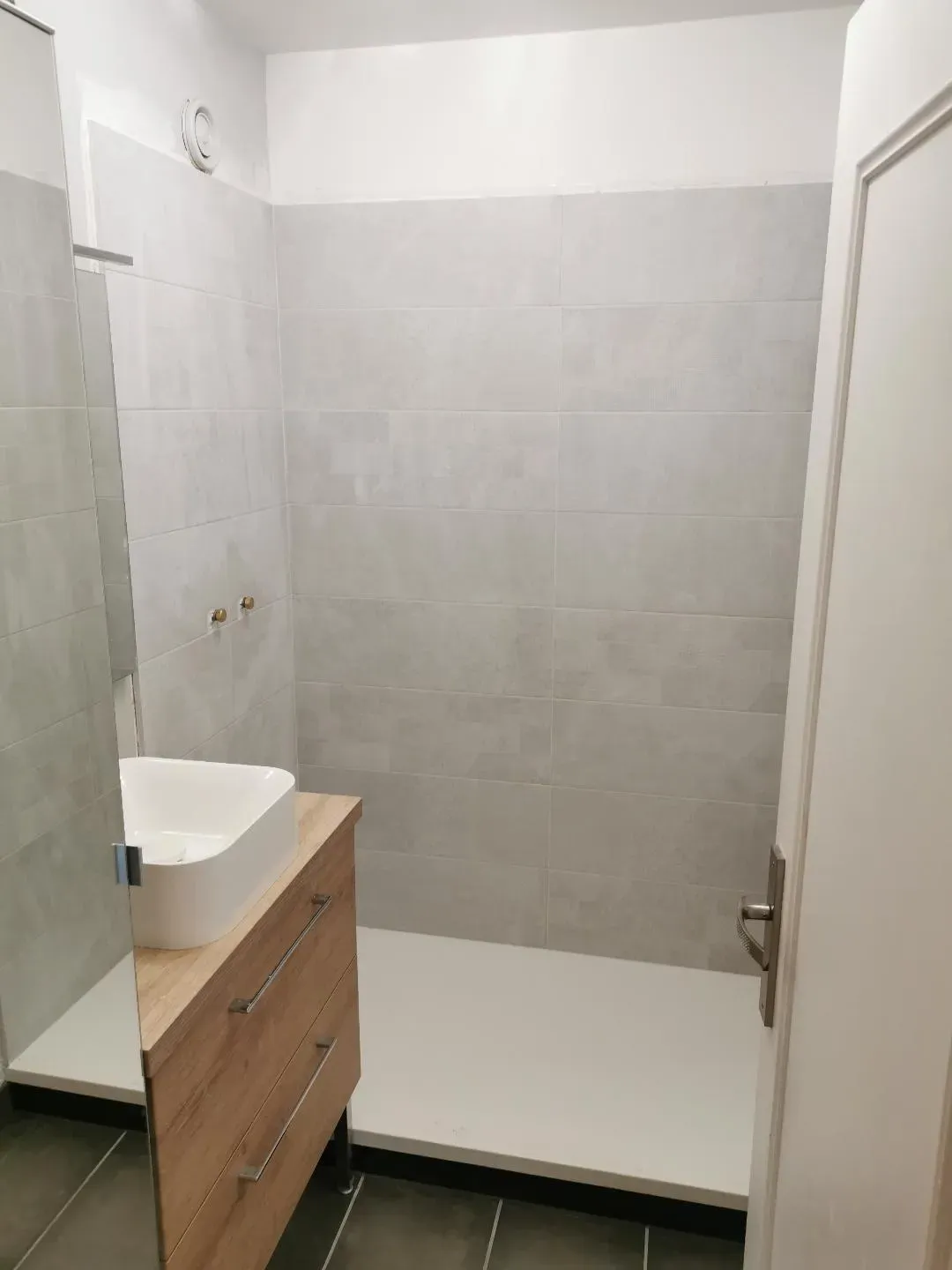 Salle de bain & douche à l’italienne — après