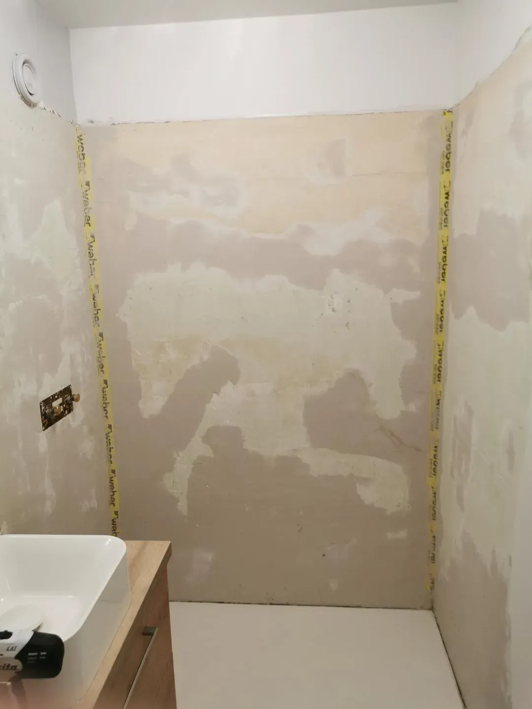 Salle de bain & douche à l’italienne — avant